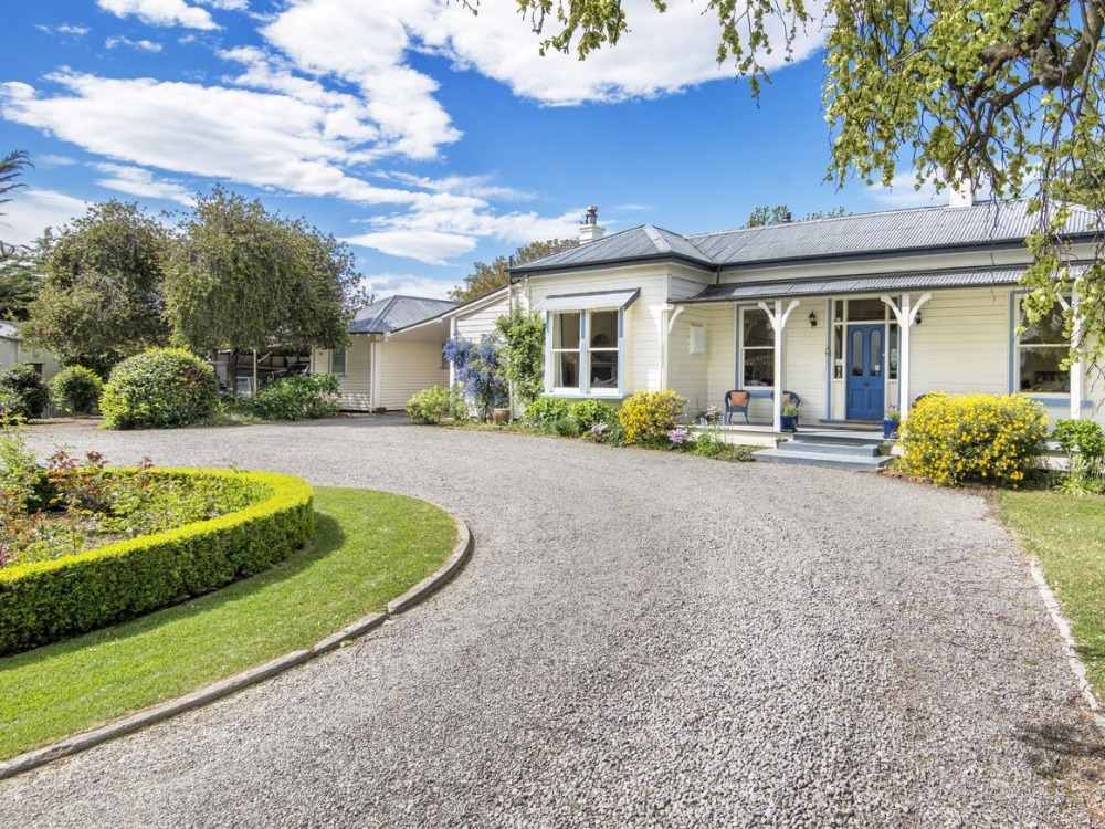 Backpackers for Sale Blenheim and Blenheim Businesses